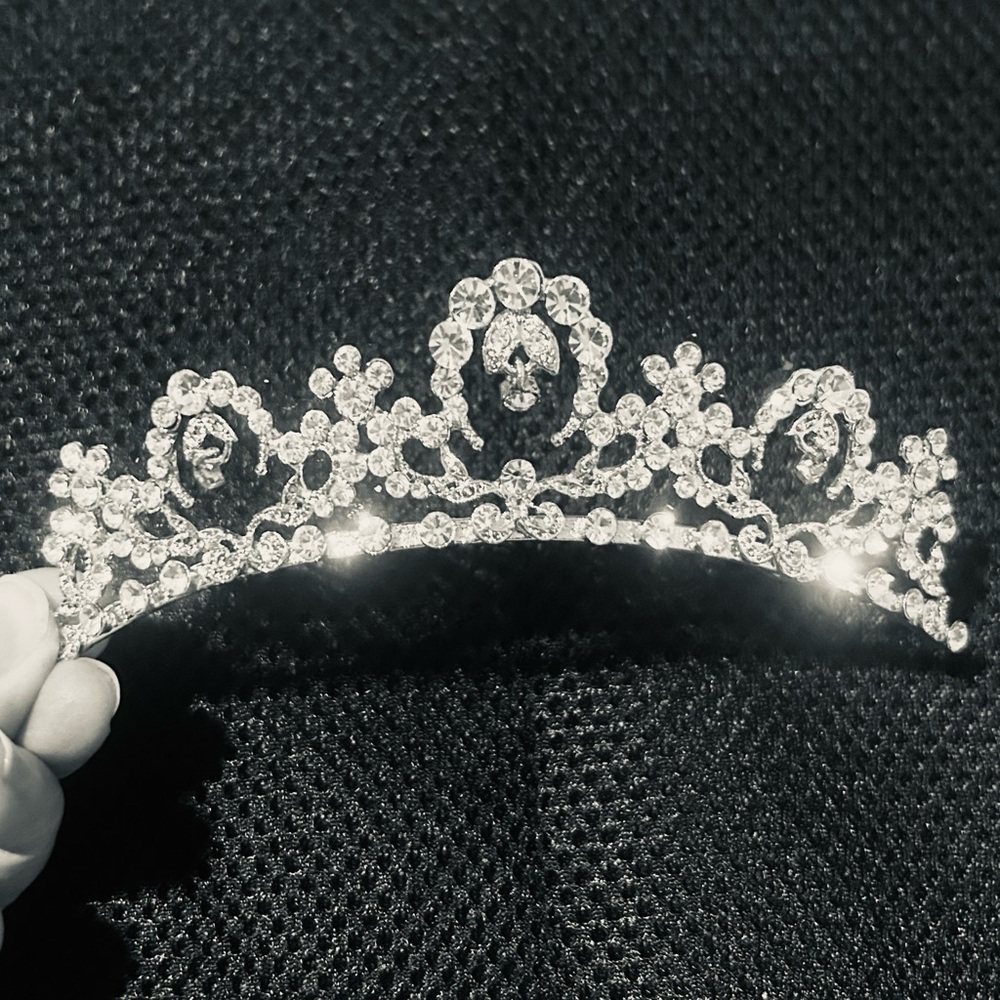 10 Beautiful bridal accessories for sale!